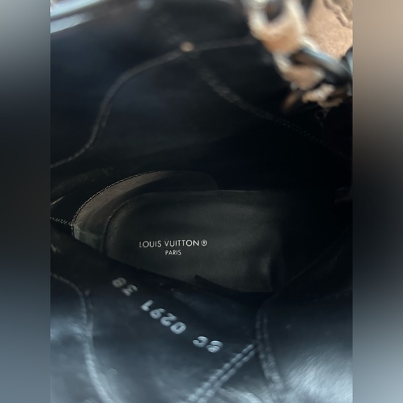 Louis Vuitton Laureate Platrform Desert Boot - Picture 10 of 10